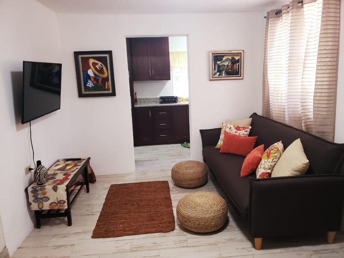 Hill Retreat - Guest house Kingston