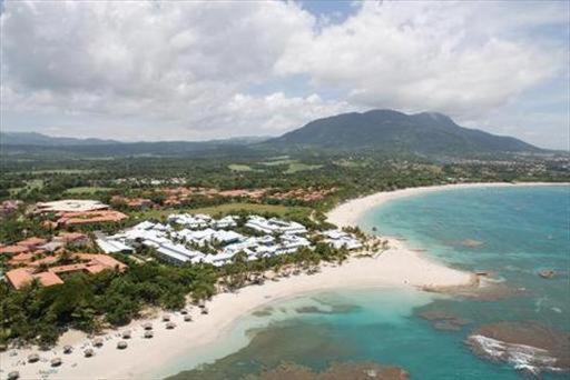 Beachfront Apt With Seaview Dining Patio *