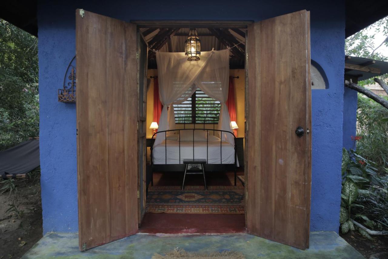 Katamah Beachfront Guesthouse 4*