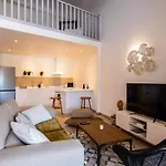 Stunning New Apartment With View Of Orient Bay