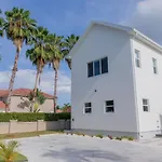 Addison Lee Cayman Villa