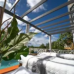 Villa Thompson