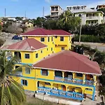 Bay View Apartment 4 - Canouan Island