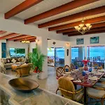 Fort Recovery Villa Suites Hotel