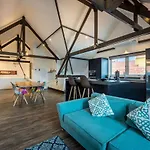 Blue Marlin Handelskade Apartments