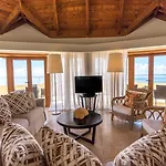 The Bannister Hotel & Yacht Club By Mint