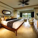 Grand Palladium Lady Hamilton Resort & Spa