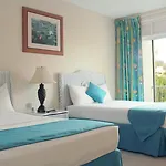 Time Out Hotel