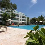 Blue Green Properties By Calisto Stays