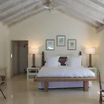 Landmark House & Cottage