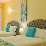 Champagne Villa
