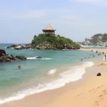 Castilletes Dentro Del Parque Tayrona