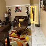 Lovely Modern 1Bedroom Overlooking Carribean Sea.