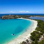 2-Br Modern Oceanfront Apt Steps From Playa Sucia