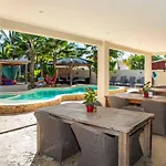 All Seasons Apartments
