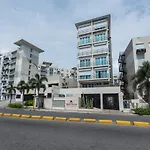 Estancia Casa Real Frente A La Zona Colonial