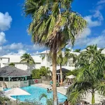 The Beach Central 50M From Orient Bay Beach