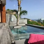 Happy Cottage With Private Pool
