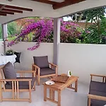 Paradis Cache - Confort Terrasse - Kybo Karaib Location - Pkg - Mtgne