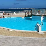 Studio Orient Bay