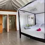 Grand Case Palace