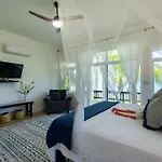 Ivy\'S Cove Beach Side Condo - Luxury Villa