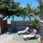 Maison Marouka Sur La Plage Du Diamant