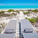 Aqua Del Rose 3 Bedroom Beachfront Cottage