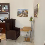 Apartamento De 2 Habitaciones Con Seguridad Y Camaras