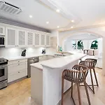 St Peter\'S Bay 211 Apts