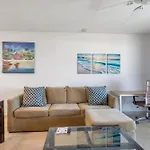 Maho Beach House - Elegant 1 Bedroom - Ocean View
