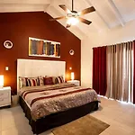 Airport View 3-Bed Villa