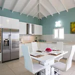 Airport View 3-Bed Villa