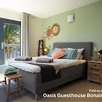 Oasis Guesthouse, Boutique Style Hotel