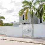 Stylish 4 Bedroom Modern Villa Design, Walking Distance From The Beach