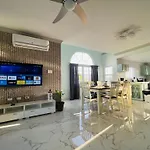 Luxury Apartments And Rooms,The Lagoons