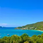 Stunning 3Br Villa - Friendship Bay View & Balcony