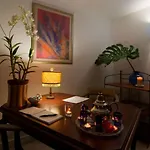 Mynt Retreat Bed & Breakfast