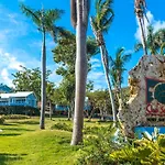 Club Seabourne Hotel