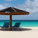 Shoal Bay Villas