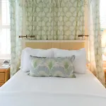 Eleven Bahama House