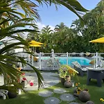 Green Lord Domaine - Lodges Piscine & Spa - Bar & Lounge - Restaurant Gastronomique