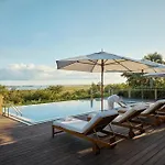 Como Parrot Cay