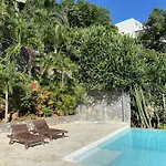 Propiedad De Alto Standing Con Vista Al Mar, Piscina, Tenis, Hasta 12 Personas