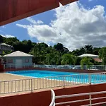 Studio Paisible Avec Piscine, Pas Loin De La Plage