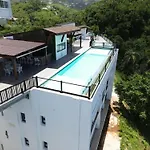 All New Modern Loft With Dreamy Ocean View