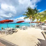 Coral Estate Luxury Resort