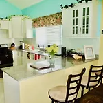 Morgan\' S Two Bedroom Retreat