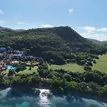 Studio Les Pieds Dans L\'Eau Avec Une Base De Loisir Dans Un Lieu Idyllique- The B-Caritan Studio