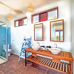 473 Grenada Boutique Resort
